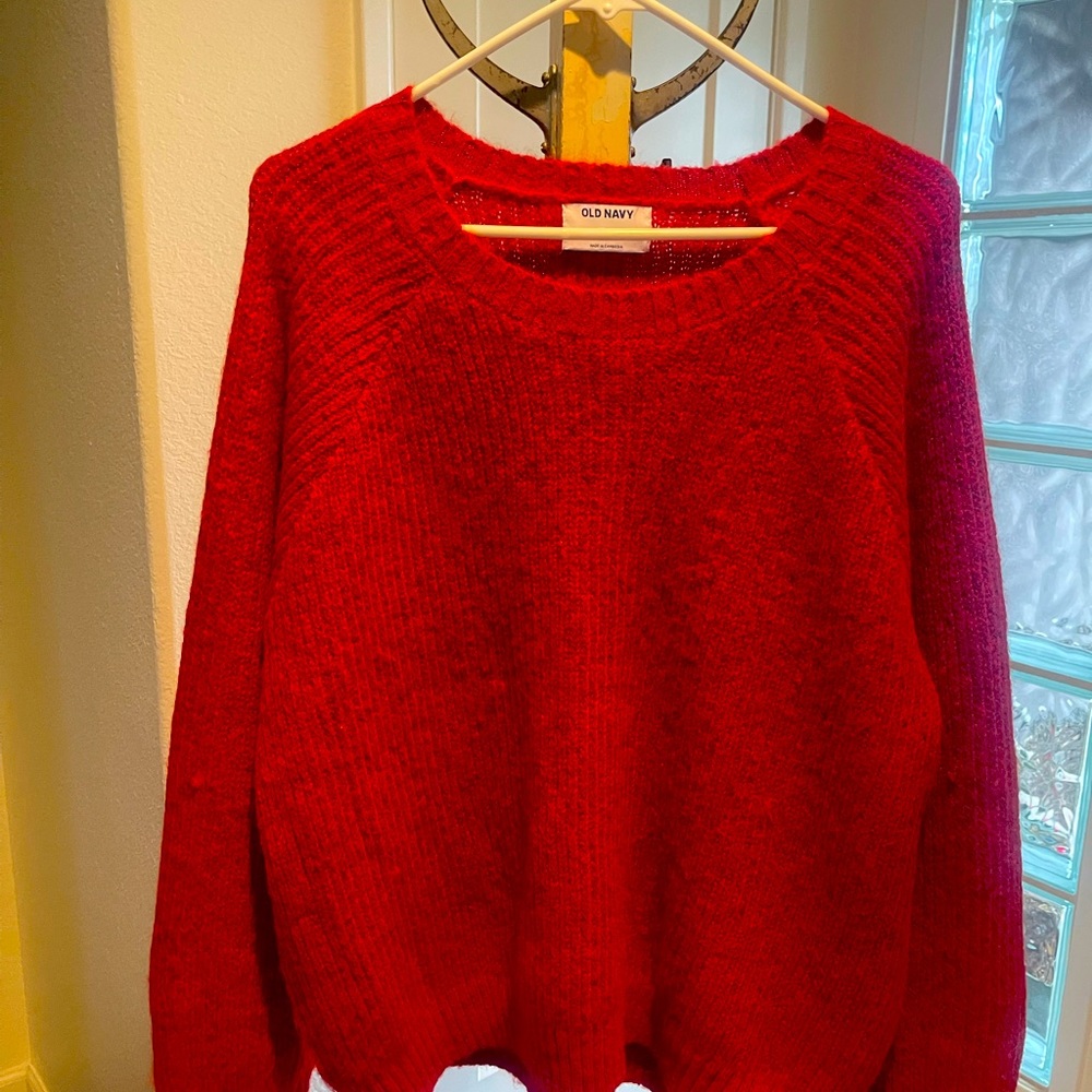 Old Navy Crewneck sweater Size L